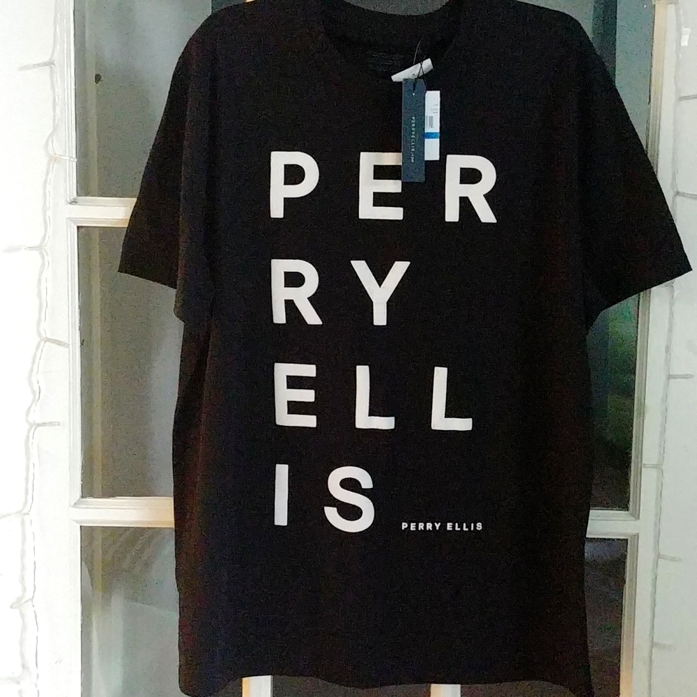 NWT Perry Ellis Designer Black Tshirt with Logo